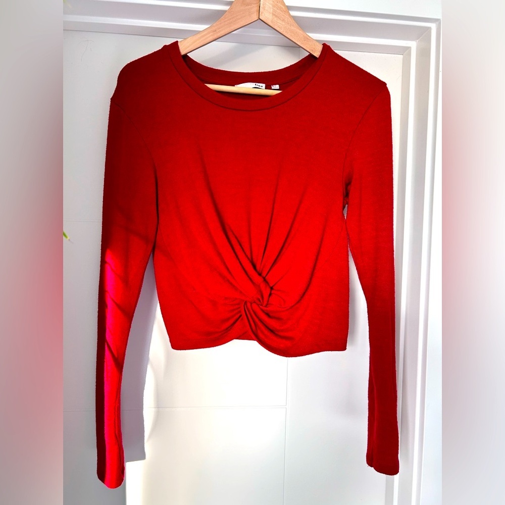 Wilfred Free Long sleeve front twist top